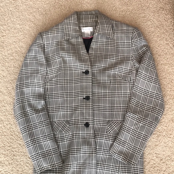 Blazer - Picture 1 of 1